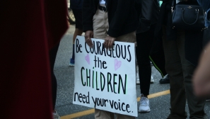 UK puberty blockers trial for children draws criticism from evangelicals and LGB advocates