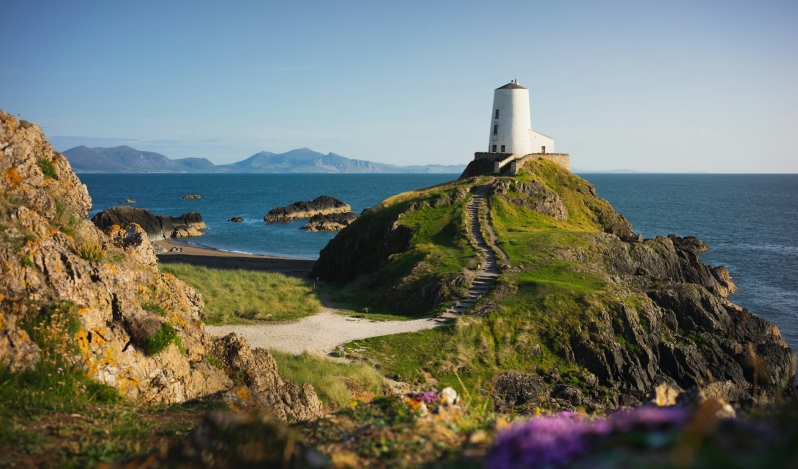 Faith in Wales report 2025 highlights social action by churches