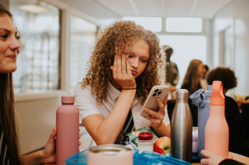 Is 2026 the year to go analoque?