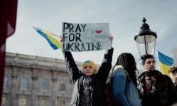 Ukrainian Bible Society distributes Bibles to help the traumatized, especially children