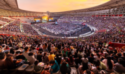 Thousands respond to Gospel message at Esperanza Lima festival in Peru