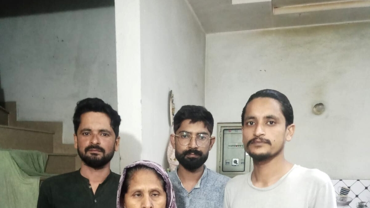 Officials in Pakistan defy order to correct Christians’ religious ID