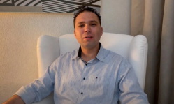 Cuban pastor in exile criticizes silence of Christian leaders amid repression of youth