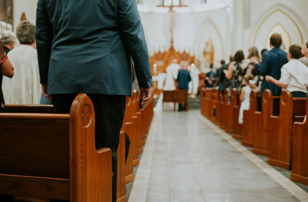 Pew study finds Catholics losing members through switching while Protestants gain in some regions