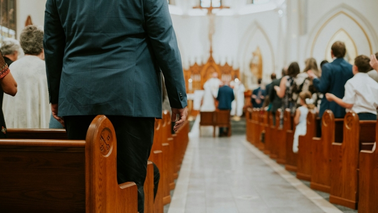 Pew study finds Catholics losing members through switching while Protestants gain in some regions