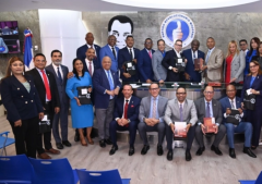 Dominican lawmakers receive personalized Bibles in initiative led by evangelical leaders