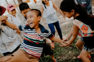 At D6 conference, pastor encourages parents to build resilient, spiritually grounded children in digital age