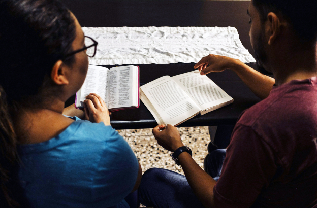 Survey finds most American parents open to the Bible but rarely read it with children