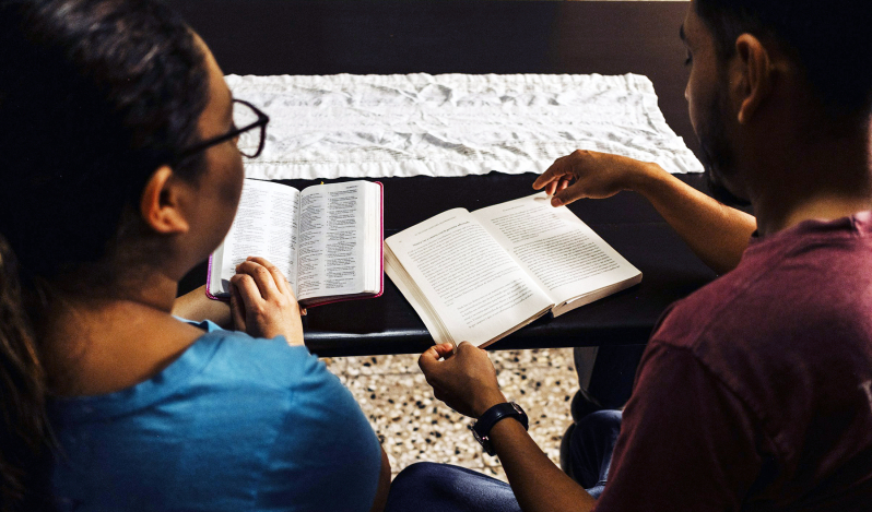 Survey finds most American parents open to the Bible but rarely read it with children