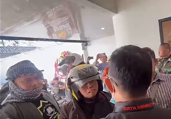Islamic extremists halt church service in Indonesia