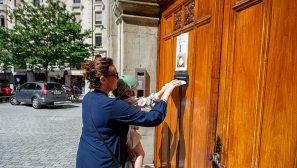 Swiss voters reject 10 million population cap in close referendum
