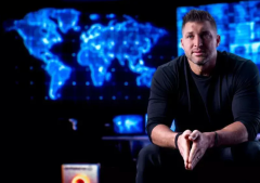 Tim Tebow warns online predators finding ‘evil’ ways to reach kids through smartphones