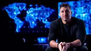 Tim Tebow warns online predators finding ‘evil’ ways to reach kids through smartphones