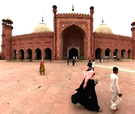 Muslim woman gains custody of kidnapped Christian girl in Pakistan, lawyer says