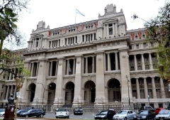 Argentine evangelical alliance raises concerns after court suspends decree restricting hormone treatments for minors