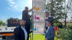 Germany debates official signposts for Islamic prayers