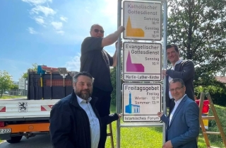 Germany debates official signposts for Islamic prayers