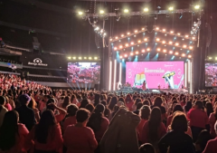 Thousands of women gather at Arena Ciudad de México for Bible-centered event