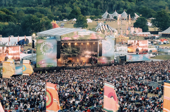 Man dead, at least six injured after sign falls at Big Church Festival