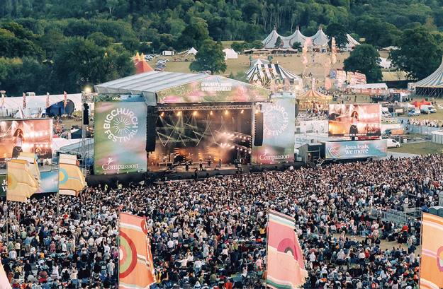 Man dead, at least six injured after sign falls at Big Church Festival