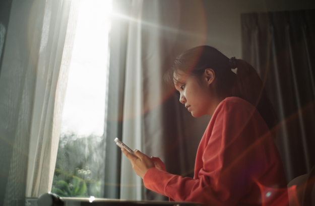 Global study finds a third of young people have an AI companion as close friendships narrow