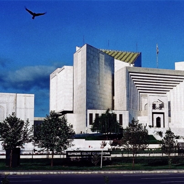 Attorney couple in Pakistan re-arrested after sentences were suspended