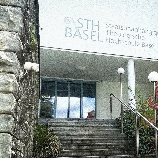 Swiss court upholds withdrawal of accreditation from theology school STH Basel