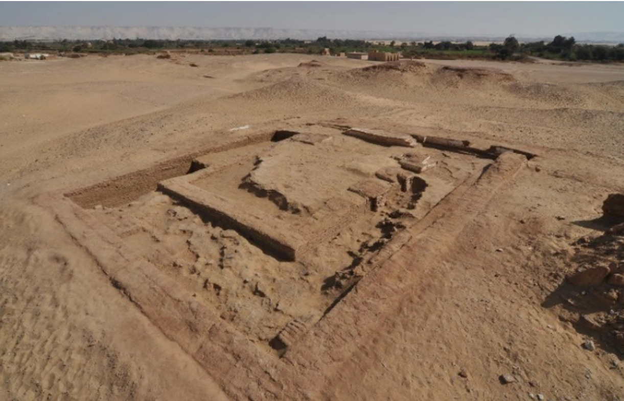 Archaeologists find surprising discoveries at ancient egyptian