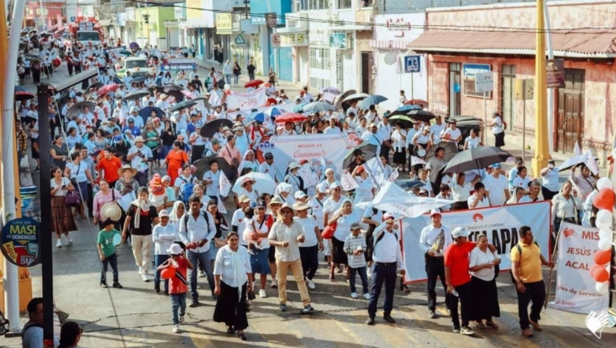 Ten thousand believers mobilize in thanksgiving march for peace in Chiapas, Mexico