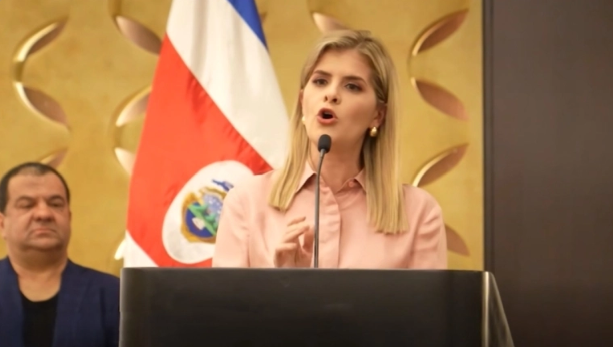Costa Rica president-elect reaffirms role of faith in meeting with Evangelical Alliance