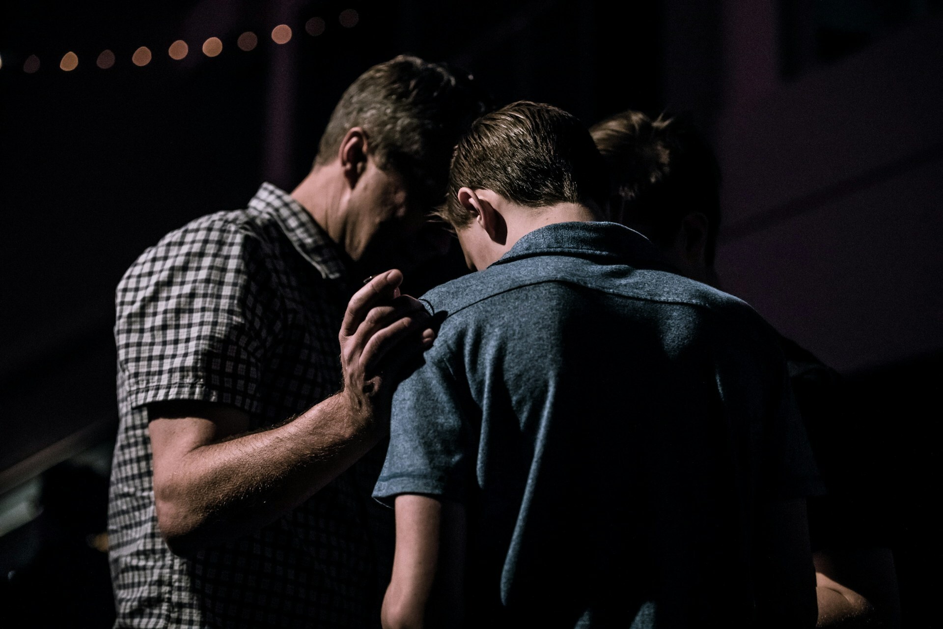 D6 Asia speaker offers five questions to navigate youth deconversion and deconstruction