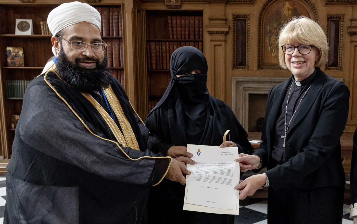 Probe ties brother of Pakistani cleric stripped of Lambeth award to ...